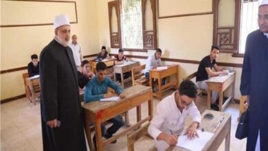 بدء لجنة مادة اللغة الأجنبية بامتحان القسم العلمى للشهادة الثانوية الأزهرية 