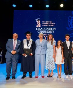 اللواء الدكتور/ سمير فرج يهنى حفيده كمال بحصوله على شهادة البكالوريا الدولية I B من المدرسة البريطانية الدولية (BISC)