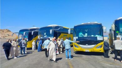 بدء أولى رحلات عودة حجاج الحج السياحي البري من الأراضي المقدسة 