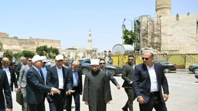 رئيس الوزراء يتفقد أعمال ترميم وإعادة إحياء مسجد "المسبح" بالسيدة عائشة  