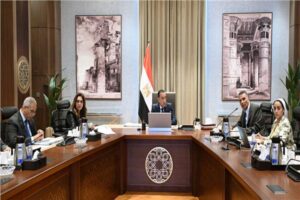 مدبولي يتابع الموقف التنفيذي للمشروعات الخدمية والتنموية بجنوب سيناء 