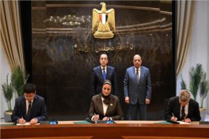 رئيس الوزراء يشهد توقيع مذكرة تفاهم لإنشاء أول مصنع لتوربينات الرياح 