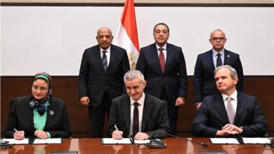 رئيس الوزراء يشهد توقيع اتفاقيتي استثمار وتشغيل وشراء الطاقة لمحطة "جبل الزيت"