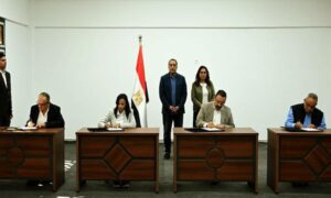 رئيس الوزراء يشهد مراسم توقيع مذكرة تفاهم بشأن مشروع توثيق التراث بمدينة رشيد 