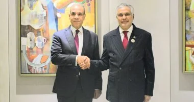وزير الخارجية يشيد بوساطة باكستان ويؤكد أهمية الالتزام بمذكرة التفاهم بين أمريكا وإيران 