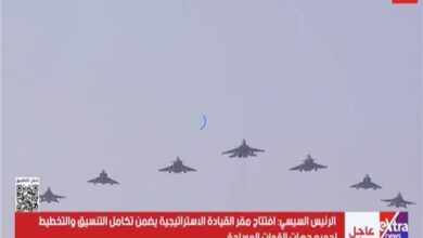 عرض جوي من طائرات القوات المسلحة خلال افتتاح مقر القيادة الاستراتيجية