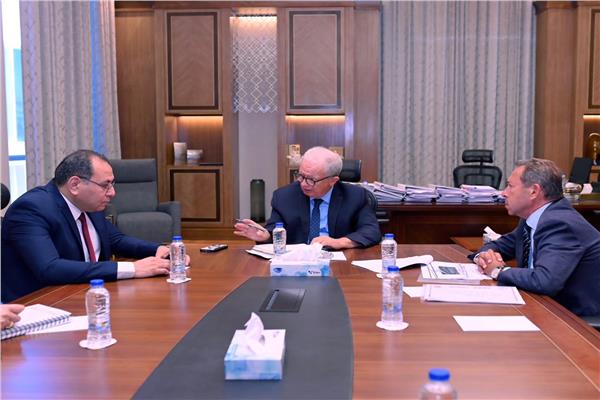 الوزراء يستعرض مستجدات تنفيذ المشروع القومي لتطوير صناعة الغزل والنسيج