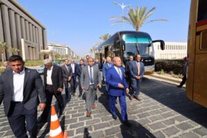 وزيرالنقل يدشن 20 أتوبيسًا جديدًا «سوبر جيت» من إنتاج شركة النصر للسيارات 