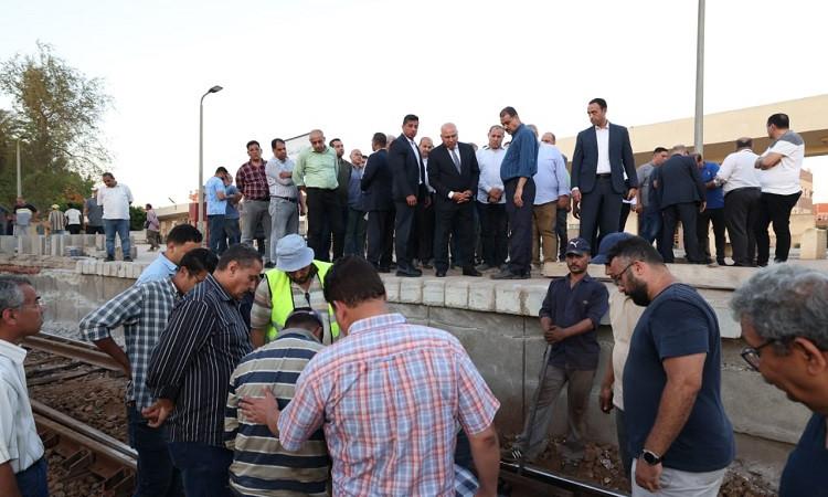 وزير النقل يوجه بموافاته بتقرير عاجل حول واقعة خروج عربة قطار عن القضبان
