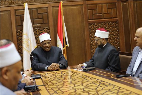 اللجنة العليا للمصالحات بالأزهر تتابع جهود إنهاء النزاعات 