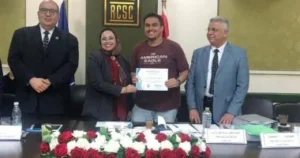 طلاب تجارة القاهرة يشاركون باجتماع مجلس الكلية ويناقشون الخطة الاستراتيجية حتى 2030