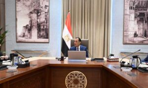 رئيس الوزراء يتابع خطوات مشروع إحياء منطقة قرافة السيوطي (المماليك)