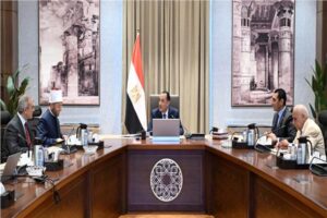 رئيس الوزراء يناقش الحلول المقترحة لأرض نادي الزمالك التابعة للأوقاف 