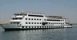 إنقاذ طاقم مركب سياحى من الغرق قبالة رأس غارب دون إصابات 