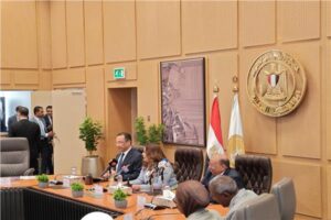 وزارة التنمية المحلية: الاعتماد على التحول الرقمي الكامل في إصدار تراخيص المحال العامة 