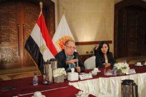 صالون المركز الثقافي القبطي يناقش تداعيات الحرب الإيرانية الأمريكية .. هل تشتعل المنطقة أم تهدأ؟ 