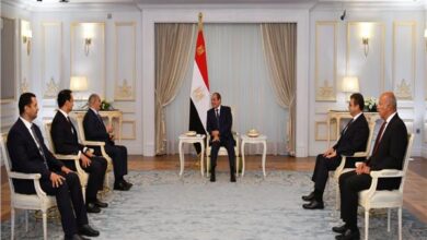 الرئيس السيسي يؤكد ضرورة الحفاظ على وحدة ليبيا والعمل على توحيد مؤسساتها 