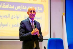 وزير التعليم يتابع الاستعدادات للعام الدراسي المقبل