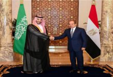 ولى العهد محمد بن سلمان يشيد بمواقف مصر في دعم الاستقرار والسلام الإقليمي 