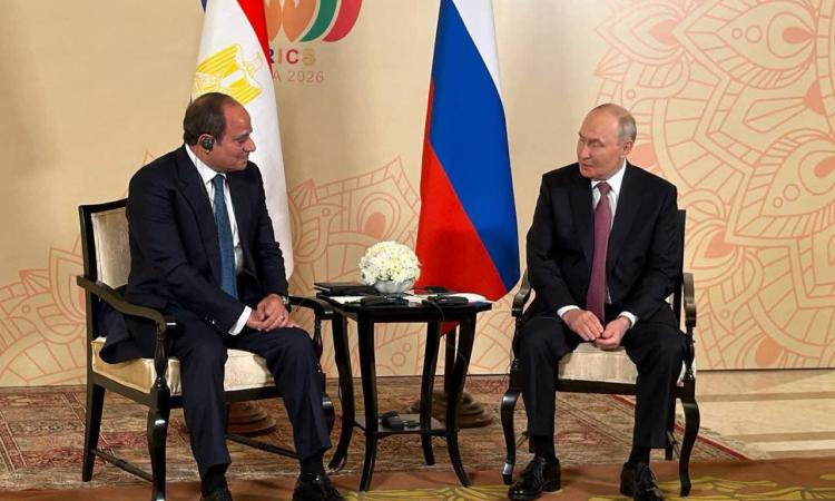الرئيس السيسي يلتقى الرئيس الروسي بوتين عل هامش أعمال القمة الـ18للبريكس 