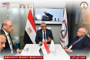 الدولة للإنتاج الحربي يلتقي الرئيس التنفيذي لمجموعة «تاليس» العالمية