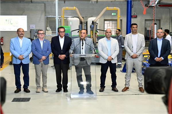 مدبولي: المنطقة الاقتصادية تضم 212 مصنعًا يستوعب الآلاف من العمال و176 أخرى تحت الإنشاء  