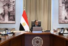 رئيس الوزراء يتابع ملفات عمل المركز الوطني لتخطيط استخدامات أراضي الدولة 