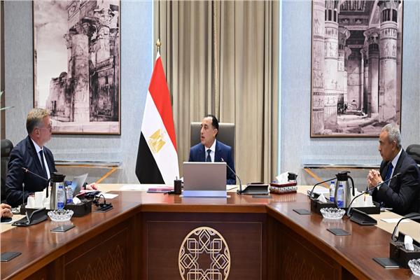 مدبولى يتابع ملفات البترول.. وخطة لزيادة إنتاج الغاز وتعزيز الاستثمارات وخفض فاتورة الاستيراد 