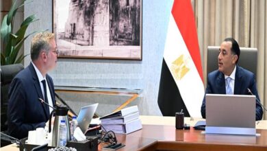 رئيس مجلس الوزراء يستعرض مع وزير البترول خطة تأمين احتياجات السوق من الطاقة 