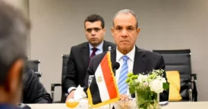 نشاط مكثف لوزير الخارجية في نيويورك.. عبد العاطي يبحث مع مسعد بولس الأوضاع بالسودان وليبيا.. ويؤكد ضرورة تهيئة الأجواء لإيجاد حلول سياسية من خلال الحوار.. ويستعرض الخطط الوطنية لتحقيق أهداف التنمية المستدامة  