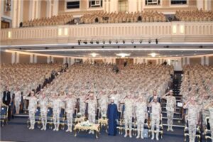 المتحدث العسكرى :وزيرالدفاع والإنتاج الحربى يلتقي بكوادر وأطقم التمريض العسكري بالقوات المسلحة 