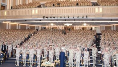 المتحدث العسكرى :وزيرالدفاع والإنتاج الحربى يلتقي بكوادر وأطقم التمريض العسكري بالقوات المسلحة 