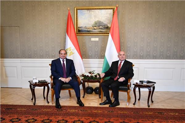 الرئيس المجري يؤكد للرئيس السيسي تفهم بلاده لأهمية نهر النيل بالنسبة لمصر