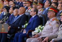الرئيس السيسي يشاهد عرضا لنسور القوات الجوية في سماء الأكاديمية العسكرية