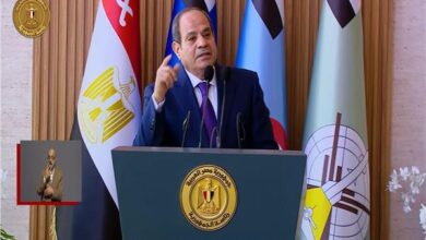 الرئيس السيسي يطرح مقترحًا لإعداد حملة دكتوراه لمدة 30 شهرًا لإتاحة كوادر ويؤكد مصر ليست عقيمة وقادرة على إنتاج من هو أفضل مني 100 مرة  