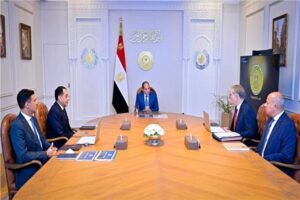 الرئيس السيسي يوجه بتعزيز التصنيع المحلي وزيادة القيمة المضافة للإنتاج الوطني 