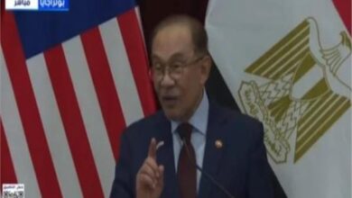رئيس وزراء ماليزيا: نفخر بموقف الرئيس السيسي الداعم لغزة وبدور الأزهر وجهود الإمام الطيب وافتتاح مركز لتعليم اللغة العربية