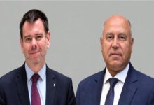 وزير النقل يتفق مع نظيره المجري على استكمال توريد 44 عربة قطار جديدة لمصر