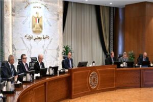النقد وإدارة الدين وملامح البرنامج الاقتصادي.. مدبولي يستعرض محاور جلستين بمنتدى مصر 2026