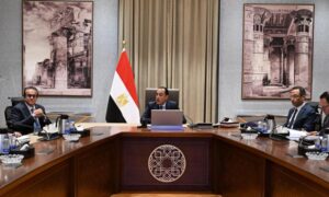 مدبولي يجتمع بوزراء الصحة والاتصالات والعدل لمتابعة تحضيرات مؤتمر شهر أكتوبر 
