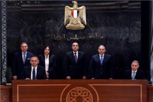 رئيس الوزراء يشهد توقيع عقد شراء «هايد بارك» أرض دريم لاند بمساحة 415 فدانًا بأكتوبر